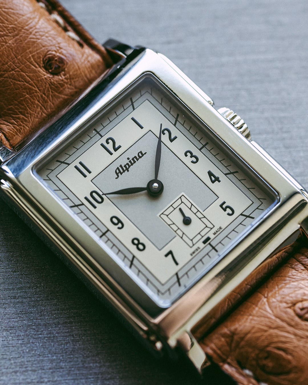 2023_Alpina_Watches_Heritage_Caree_Mechanical_140_Years_AL-490BA3C10_AL_490SA3C10_@watch.swiss.official_Post_05c