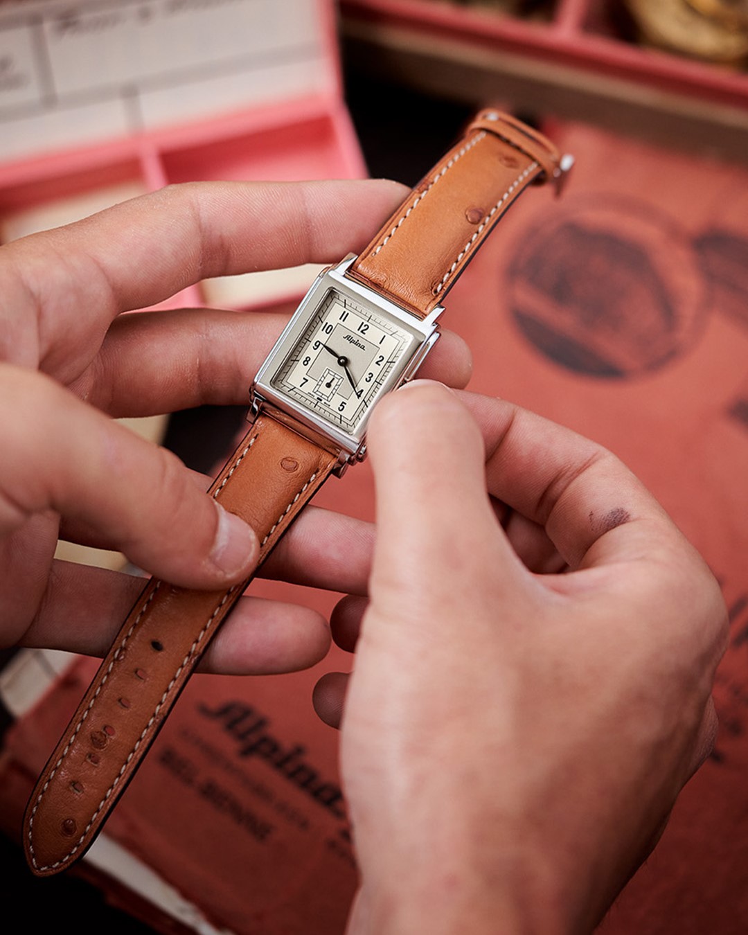 2023_Alpina_Watches_Heritage_Caree_Mechanical_140_Years_AL-490BA3C10_AL_490SA3C10_Post_04b